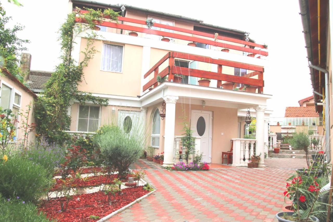 Yox Apartment 4 Oradea Exterior photo