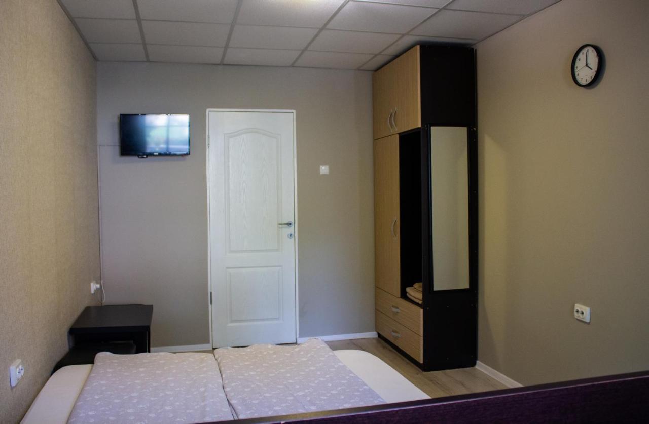 Yox Apartment 4 Oradea Exterior photo
